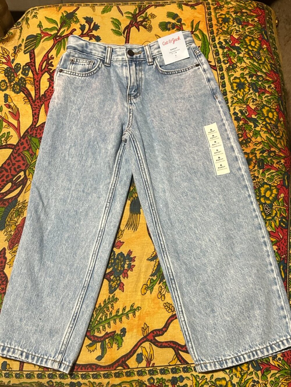Girls Mid-Rise Wide Leg Jeans Cat & Jack Light Wash Girls Size 6 Baggy